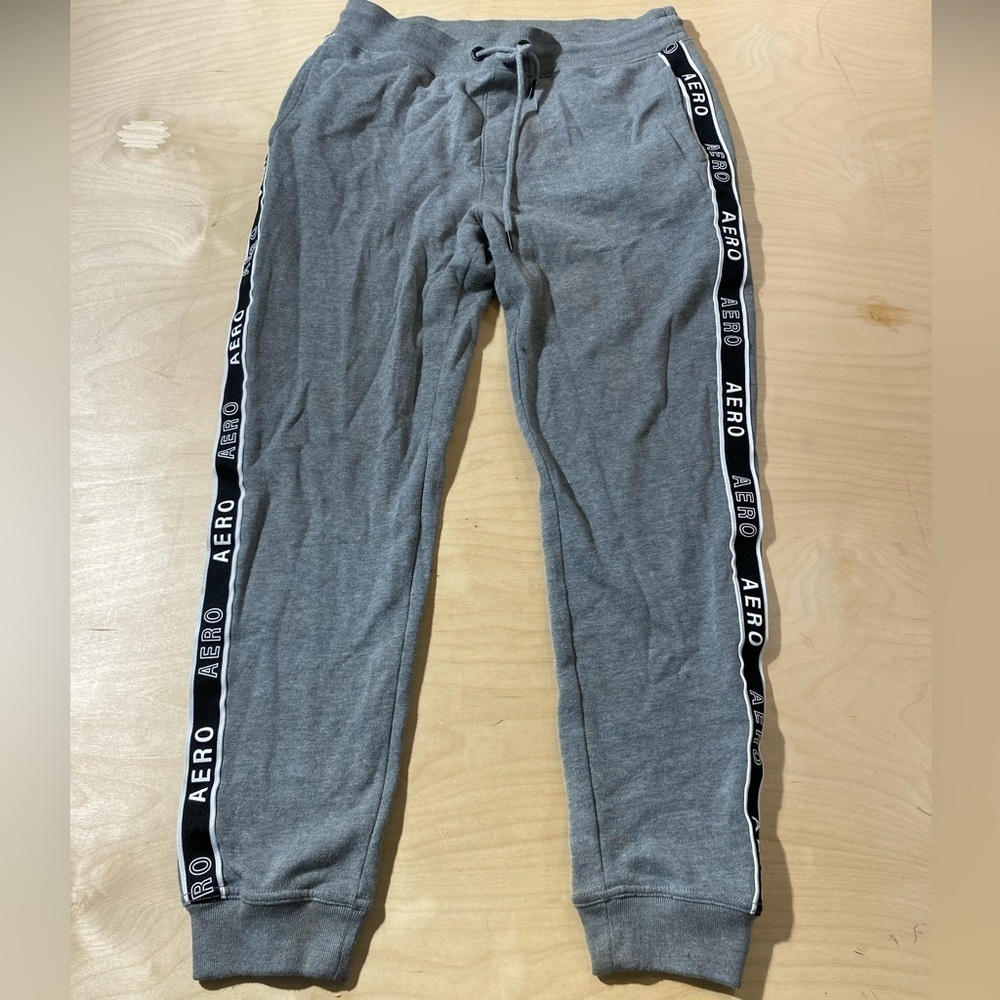 Aeropostale Joggers Size Medium (GM)